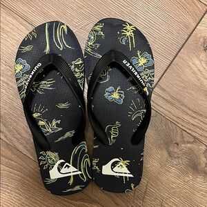 Quiksilver Black and Yellow Floral Sandals